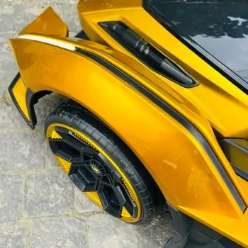 Lamborghini V12 Sports Car Painted Golden - ელექტრო მანქანა კაუჩუკის საბურავებით, 9 image
