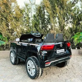 Toyota Land Cruiser Car Painting Black - ელექტრო მანქანა კაუჩუკის საბურავებით, 5 image
