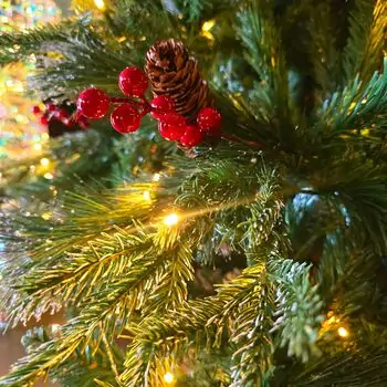 Christmas Tree 210 CM With Lights White Tips, Pine Cones And Berries PE+PVC - ნაძვის ხე განათებით შერეული სილიკონის წიწვებით, თეთრი ბოლოებით, გირჩით და კენკრით, 9 image