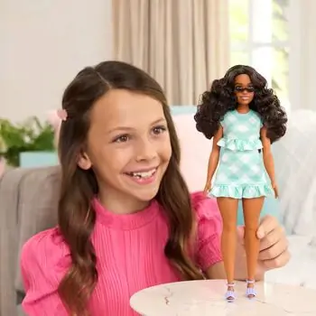 Barbie Fashionista Doll In Green Gingham Dress And Sunglasses - ბარბის თოჯინა, 2 image