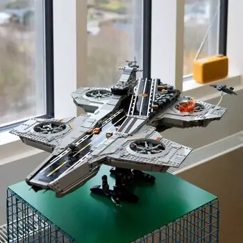 Lego Supre Heroes 76354 S.H.I.E.L.D. Helicarrier, 13 image