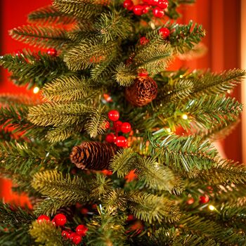 Christmas Tree With Mixed Silicone Needles, Lights, Pine Cones And Berries PE+PVC 210 CM  - ნაძვის ხე შერეული სილიკონის წიწვებით განათებით,გირჩით და კენკრით, 9 image