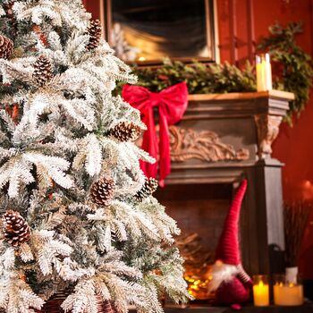 Snow-Covered Christmas Tree With Pine Cones საახალწლო ნაძვის ხე დათოვლილი ტოტებით და გირჩით 210 სმ (OT2083), 4 image