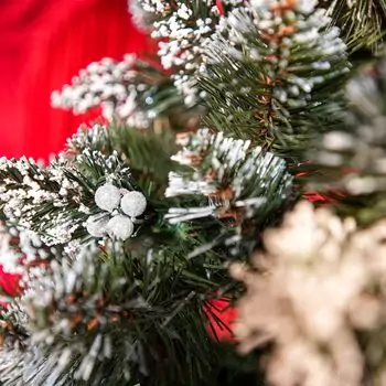 Crystal Christmas Tree 220 CM With Snow-Covered Branches And Berries ნაძვის ხე დათოვლილი ბოლოებით და კენკრით, 9 image