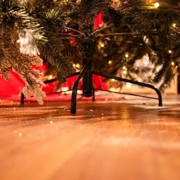 Snowy Whisper Christmas Tree 210 CM With Pine Cones And Lights PE + PVC Snow-Covered - დათოვლილი ნაძვის ხე შერეული სილიკონის წიწვებით, გირჩით და განათებით, 11 image