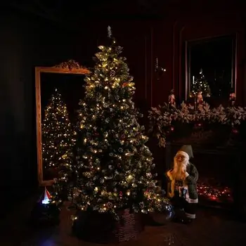 Frosted Haven Christmas Tree  210 CM With Light, Snow-Covered Branches, Pine Cones And Berries - ნაძვის ხე განათებით დათოვლილი ბოლოებით, გირჩით და კენკრით, 3 image