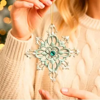 Snowflake Hanging Decoration - ნაძვის ხის სათამაშო