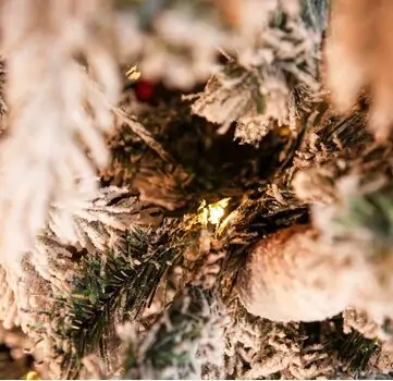 Angel Glow Christmas Tree 210 CM With Pine Cones And Lights, PE + PVC Snow-Covered ნაძვის ხე სილიკონის შერეული ტოტებით, გირჩით და განათებით, 11 image