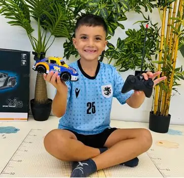 Remote Control Car დისტანციურად მართვადი სათამაშო მანქანა