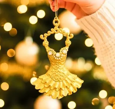Golden Dress Hanging Decoration - ნაძვის ხის სათამაშო