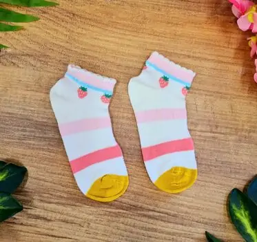 Baby Socks Sweet Strawberries საბავშვო წინდები