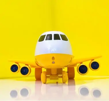 Garage Engineering Dreamliner  სათამაშო თვითმფრინავი მანქანებით, 4 image