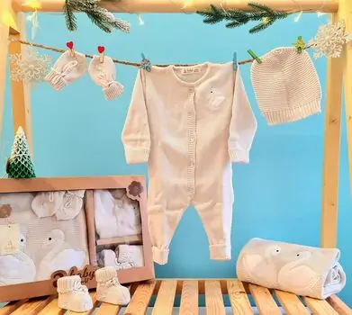 Cute Swan Knitted Clothes Set Beige - საბავშვო ტანსაცმლის ნაკრები
