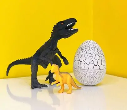 საბავშვო სათამაშო დინოზავრი GAME SET DINOSAURS AND CHILDREN IN EGG