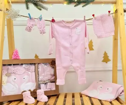 Cute Swan Knitted Clothes Set Pink - საბავშვო ტანსაცმლის ნაკრები
