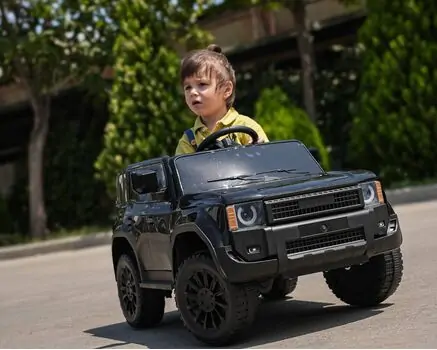 Land Cruiser Toyota Prado Black - ელექტრო მანქანა, 3 image