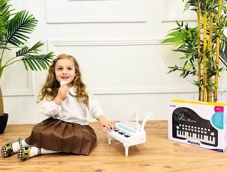 Melody Little Musician Piano Set White - სათამაშო პიანინო