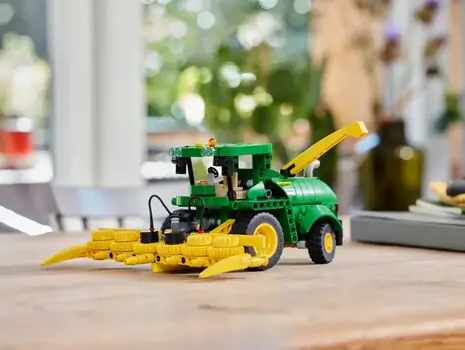 Lego Technic 42168 John Deere 9700 Forage Harvester, 8 image