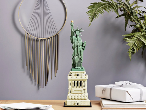 Lego Architecture 21042 Statue of Liberty, 6 image