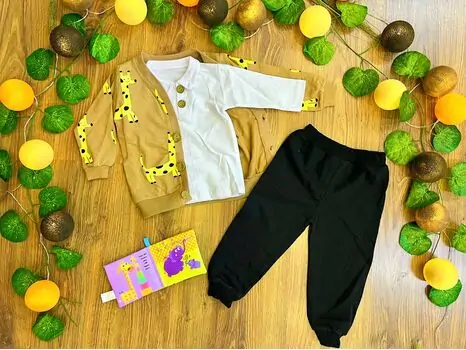 Giraffe Jose Set MURATBABY White 6200 საბავშვო ტანსაცმლის ნაკრები