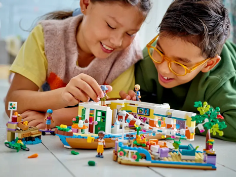 LEGO Friends 41702 Canal Houseboat, 11 image
