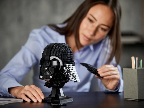 LEGO Star Wars 75304 Darth Vader Helmet, 8 image