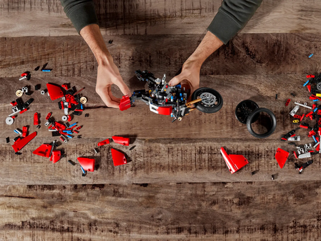 Lego Technic 42107 Ducati Panigale V4 R, 6 image