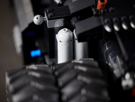 Lego DC 76240 Batman Batmobil Tumbler, 13 image