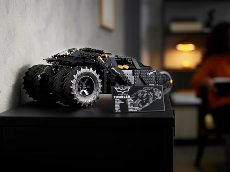 Lego DC 76240 Batman Batmobil Tumbler, 14 image