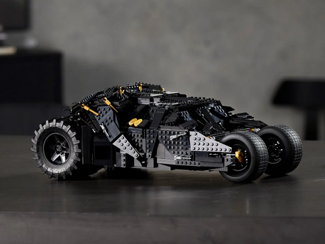 Lego DC 76240 Batman Batmobil Tumbler, 17 image