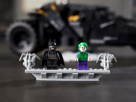 Lego DC 76240 Batman Batmobil Tumbler, 19 image