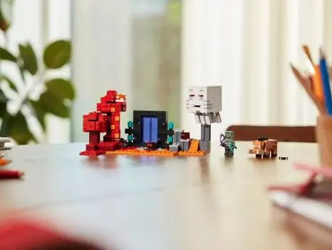 Lego Minecraft 21255 The Nether Portal Ambush, 10 image