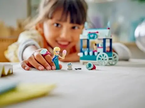 Lego Disney 43234 Elsa's Frozen Treats, 7 image