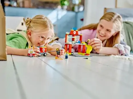 Lego City 60375 Fire Station and Fire Truck, 11 image