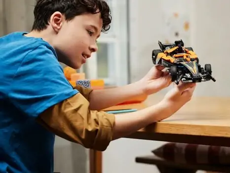 Lego Technic 42169 NEOM McLaren Formula E Race Car, 9 image