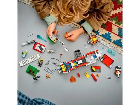 Lego City 60374 Fire Command Truck, 12 image