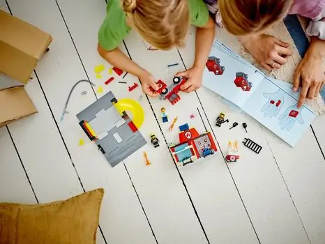 Lego City 60375 Fire Station and Fire Truck, 10 image
