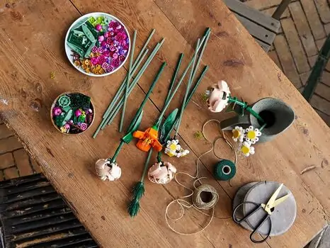 Lego Icons 10280 Flower Bouquet, 19 image