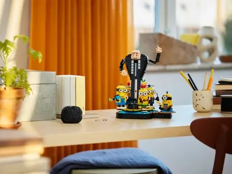 Lego Despicable Me 4 75582 Brick-Built Gru and Minions, 7 image
