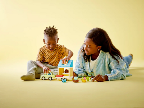 Lego Duplo 10986 Family House on Wheels, 8 image
