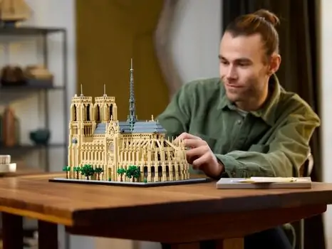 Lego Architecture 21061 Notre-Dame de Paris, 11 image