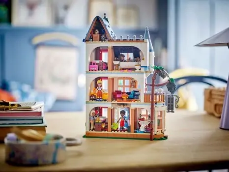 Lego Friends 42638 Castle Bed and Breakfast, 7 image