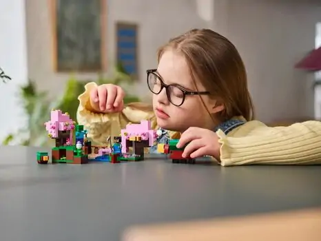 Lego Minecraft 21260 The Cherry Blossom Garden, 8 image