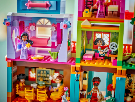 Lego Disney 43245 The Magical Madrigal House, 12 image