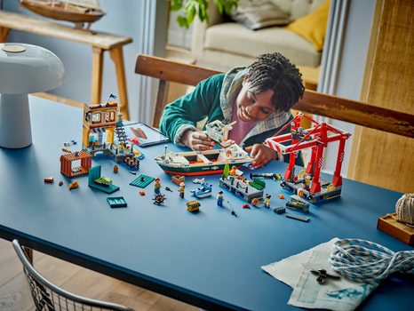 Lego City 60422 Seaside Harbor with Cargo Ship, 11 image