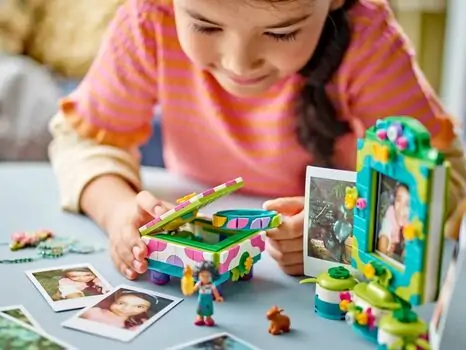 Lego Disney 43239 Mirabel's Photo Frame and Jewelry Box, 10 image