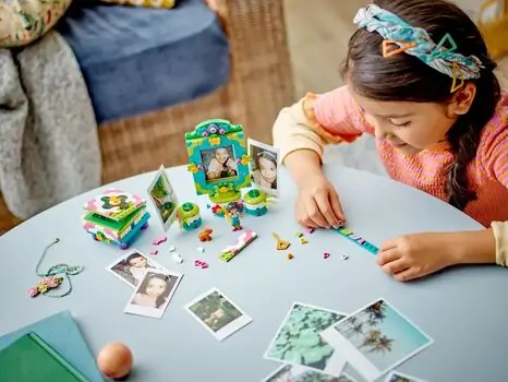 Lego Disney 43239 Mirabel's Photo Frame and Jewelry Box, 8 image
