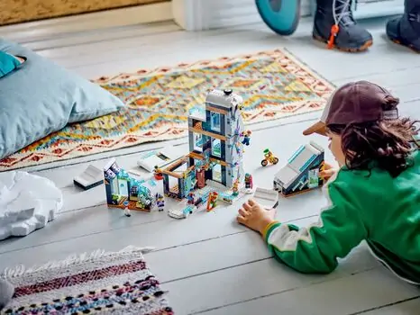 Lego City 60366 Ski and Climbing Center, 13 image