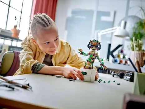 Lego Super Heroes 76297 Dancing Groot, 6 image