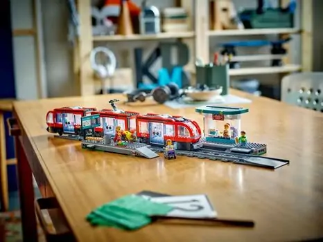 Lego City 60423 Downtown Streetcar and Station, 11 image